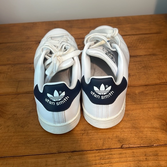 US 7 male navy and white Stan Smith Adidas sneakers - Picture 3 of 3